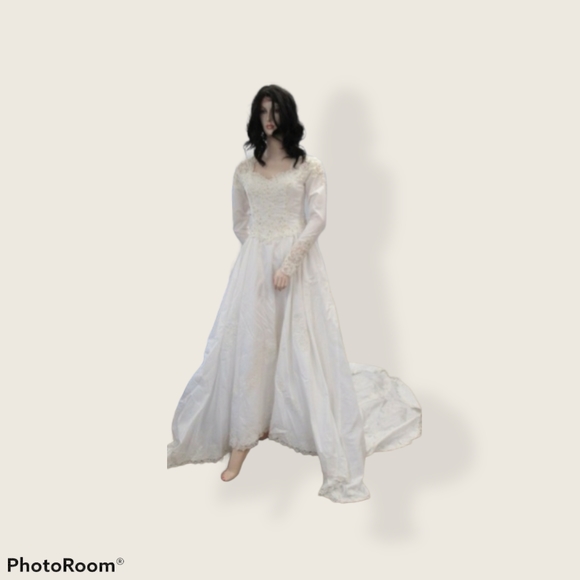 Vintage Wedding Gown Size 8 - Picture 2 of 8
